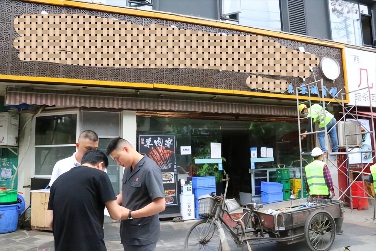 成都武侯区人民法院强制关闭油烟扰民的烧烤店，店家应该这样做